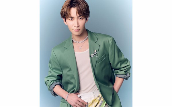 渡辺翔太、ジョイフルな輝きをまとう