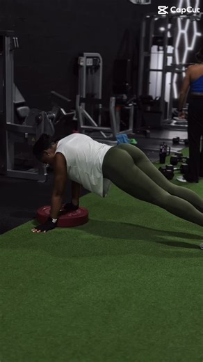 AGUILAR FITNESS GYM on Instagram: "Couple more days to save 25% OFF for the first three months!!! LETS GOO, TIME TO LOCK IN. Use code: NEW26 on the AGUILAR FITNESS APP.⚡️"