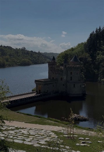Explore French Castles & Medieval Fantasy
