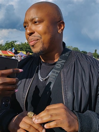 ✍️@Buhle Maseko at Imbewu Enhle Youth Development Soccer Tournament | With @Mayfield Square 💫❤️‍🔥 This video is brought to you by Santo Consultants 💙 🎥 Shot by #santomedia #fyp #soccertiktok #touchline #trending