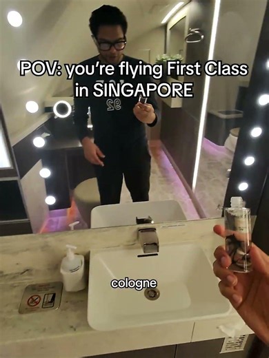 Flying First Class in SINGAPORE (insane) 😭🙏