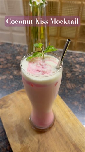 Coconut Kiss Mocktail 💋| A creamy & Tropical alcohol free drink | Mocktail
