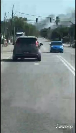 22/01/2026 3.31pm Kebakaran melibatkan 6 buah kedai di Simpang Empat (Kerpan, Kedah). JBPM, PBS Simpang Empat(Perlis), PBS Kuala Perlis(Perlis), PBS Kuala Sanglang(Perlis), PBS Kodiang, PBS Kampung Sanglang, PBS Megat Dewa, PBS Lana Bulu, PBS Air Hitam, PBS Taman Mutiara Mergong, PBS Kampung Berjaya, PBS Kuala Kedah ke tempat kejadian untuk permadaman🚒🚒 十字港（Kerpan吉打）火烧六间店屋，参与扑灭火势有本区玻州十字港义务，玻州港口义务，玻州Kuala Sanglang义务，吉打义务消防队及政府消防队。 | P.B.S Simpang Empat Perlis 玻洲十字港义务消防队