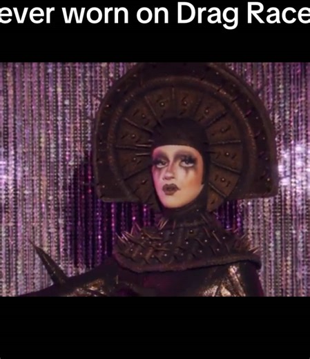 Suzie's Stunning Look on Drag Race: A Performance Highlight