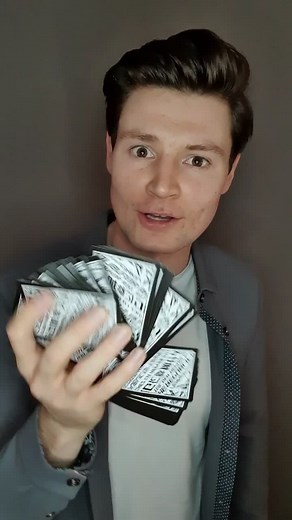 Where did that come from?? 🤷‍♂️ @ash.illusion #ROGDeck #JoinTheRepublic #cardmagic