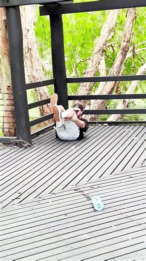 Smile… it’s a prank 😂😂😂#scareprank #foryou #joke #funnyvideo #viralvideo