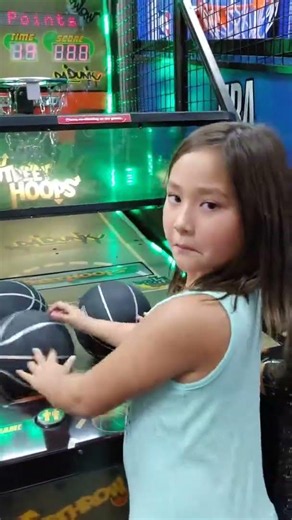 Street Hoops Basketball Shooting @ Chuck E Cheese