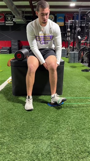 Outlast Sports Rehabilitation on Instagram: "▪️Exercise Highlight of the Week▪️ A largely missed piece of most knee rehab programs is forgetting to train knee rotation‼️ and yes, your knee rotates 🤯 Here we have Indiana Wesleyan University football player @landenh_ working on improving motor control into end-range tibial external rotation 🔥 If you’re an athlete that’s tired of not being rehabbed like one, shoot us a DM so we can schedule a FREE phone consultation 🤝 ▪️OUTLAST the competition▪️