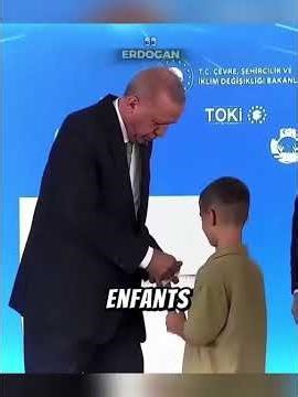 Poutine vs les autres dirigeants : des différences de comportement qui choquent #france #putin