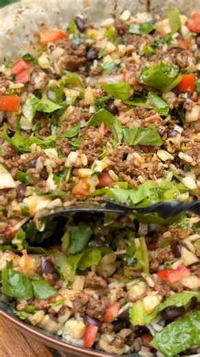 54K views · 301 reactions | High protein burrito bowl with homemade tomatillo sauce is absolutely delicous! | The Backyard Palate | Facebook