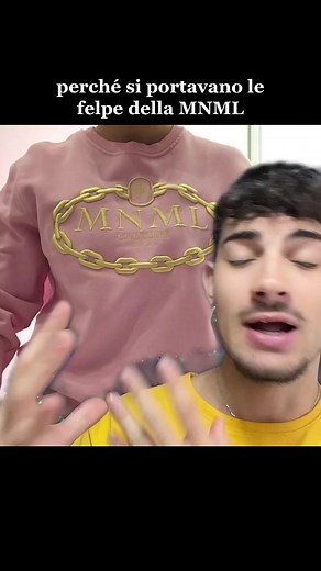 @kekkolakekka una moda che spero si perda prima o poi, ancor ane vedo in giro.. poveri noi con sta MNML. #greenscreen #kekkolakekka #mnml #perte #fyp