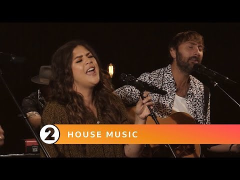 Radio 2 House Music - Lady A - Champagne Night