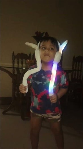 Dancing baby in a dance mood !