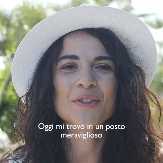 Benvenuti al BAIA DOMIZIA Camping Village 🏖️⛺️ Ciao, sono Angela Bertamino, ma forse mi conoscerete come Viviana Carlino. Mi trovo in un posto meraviglioso che non vedo l'ora di mostrarvi, il Baia Domizia Camping Village. Venite a scoprirlo con me. 👉 www.baiadomizia.it Il camping Baia Domizia è un villaggio vacanze in Campania nel golfo di Gaeta, luogo ideale per una vacanza di relax, divertimento e cultura. Il Camping Village BAIA DOMIZIA ti offre: 🏕️ Alloggi moderni e piazzole spaziose 🎉 A