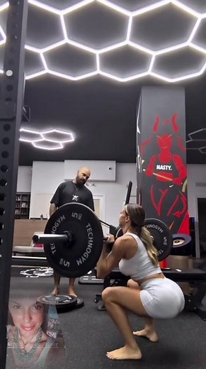 DILETTA LEOTTA, a very tough workout... with Volpino in tow 🤩💕