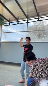 4.7M views · 106K reactions | Lá số tử vi ở cung Huynh đệ có con sao Thiên hình nên chuyện bị ăn tẩn cũng là bình thường thôi  Âu nó là cái số | Eat Clean Hong - Thu Nhi | Facebook