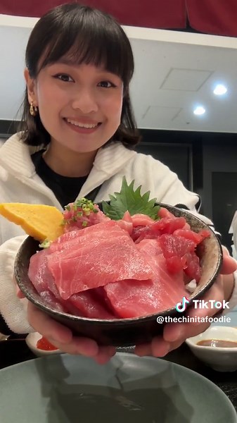 Exploring Toyosu Market: Authentic Sushi Delights in Tokyo