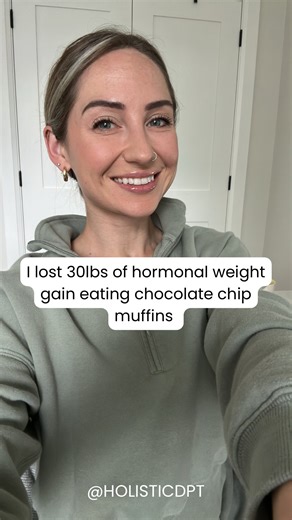 Comment RECIPE GUIDE and I’ll send you this 4 more of my go-to recipes for hormone healthy weight loss 💞 The key to weight loss for women over 30 isn’t extreme dieting… It’s functional nutrition that supports hormone balance and gets your body working WITH you. When I stopped restricting and started ✔️ prioritizing protein ✔️ stabilizing blood sugar ✔️ supporting digestion ✔️ eating foods my hormones responded to …my body finally changed. Yes 😍 that includes these chocolate chip muffins 🍫 I p