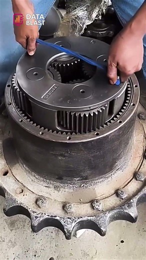 Gears Inside Gears – So Satisfying #shorts