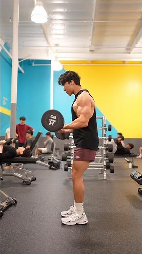 Avoid These 3 Mistakes on Standing Barbell Bicep Curls for Better Biceps Growth