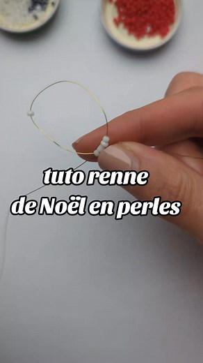 🎅 tuto renne de Noël en perles de rocaille 🎄beads Diy apprend comment faire un renne de Noël avec des perles pour faire de jolies décorations de Noël ou un petit cadeau fait main #perles #christmas #Noel #perlesaddict #diynoel #activitemanuelle #decodenoel #faitmain | Manzabull'