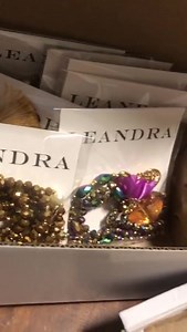 GENERA DINERO EXTRA!!! Vende Joyería Fina✨ Ganancias del 100%...