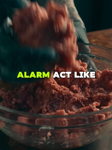 Nobody talks about the alarm... 😇 how its aggressive #viral #roblox #rant #rolbloxedit