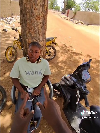 Première rencontre à Tenkodogo avec Freesh girl