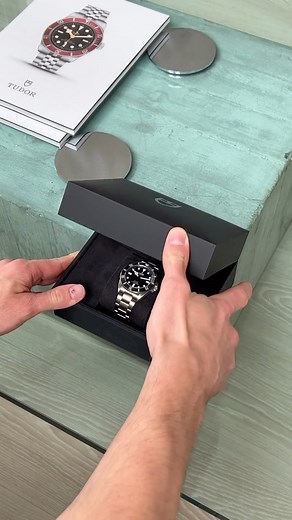 Unboxing the Tudor Pelagos 39. What is your thoughts on this piece? Video by @belgiancollector | DailyWatch