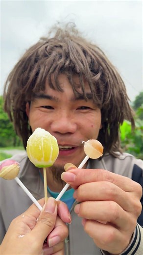 thử thách vui nhộn với sự lựa chọn gia vị hấp dẫn cho đồ ăn của người khác thật hấp dẫn và thú vị