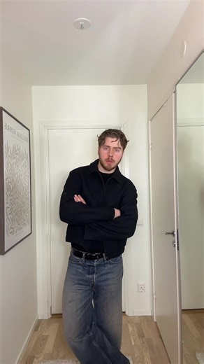 Embrace Minimalism in Men's Fashion: Less is More