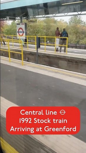 Central line ⦵ 1992 Stock train arriving at Greenford!