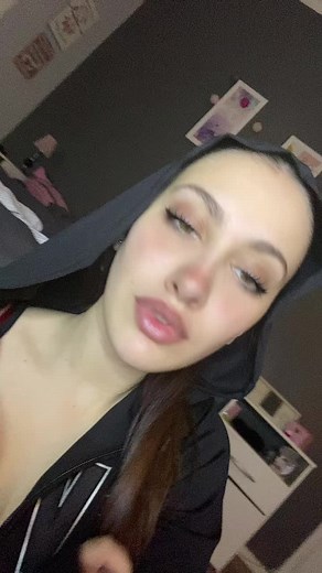 IG : alice.ofm on TikTok