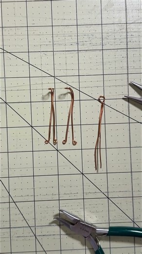 Roman Link Spiral Earrings: DYI Wire Jewelry Overview