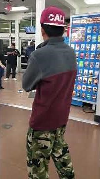 Tweaker fights Walmart employees after stealing