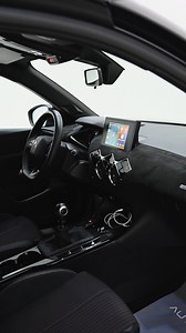 3.2K views | DS 3 Crossback: L’arte della raffinatezza.  ⚡️ 1.5 BlueHDi 100cv Performance Line Scoprila nel nostro showroom:  Via Antiniana 2/B - Agnano #ds3 #DSautomobiles #ds3crossback #gruppoautoscala #agnano #latuaautoèqui | Gruppo Autoscala | Facebook