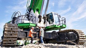 How this machine takes down buildings so precisely