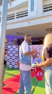 É com grande entusiasmo que celebramos o lançamento do álbum "Pandza Lifestyle" do talentoso Mr Kuka Mr. KUKA Este trabalho é um marco significativo para a nossa cultura e música nacional, refletindo a rica diversidade e a vibrante energia do nosso país. Mr Kuka, com sua habilidade inigualável e paixão pela música, continua a elevar o pandza a novos patamares, inspirando uma nova geração de artistas e fãs. "Pandza Lifestyle" não é apenas uma coleção de músicas, mas um testemunho do compromisso d