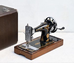 Antique Singer 28 Sewing Machine (ca. 1905) – Made in Great Britain – Serial Number EH 410144 – With Wooden Case. - Etsy