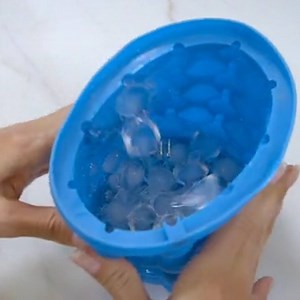 2M views · 3.5K reactions | This little kitchen gadget makes 120 ice cubes and won’t take up a ton of space in your freezer  Get yours here: https://amzn.to/2uveePE | In The Know | Facebook