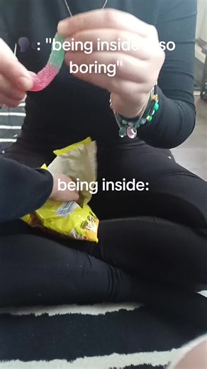 worms make kids live action @. 𝑨𝒎𝒆𝒍𝒊𝒂_❦︎ #special #worms #kids #making