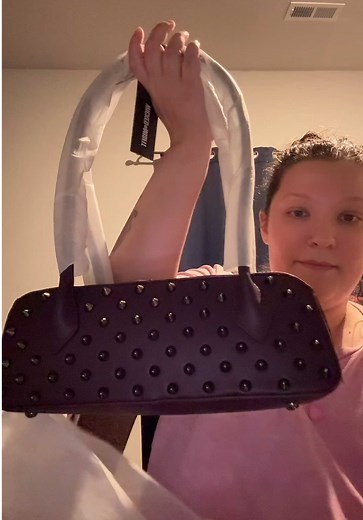 @Wicked Misfit Shop This is probably one of the COOLEST bags I own… I’m obsessed 😍 The gunmetal spike details… the zipper accents… and this mauvy plum color is EVERYTHING. It’s edgy, it’s pretty, it’s giving goth-punk princess vibes and I am here for it 🖤✨ Honestly… 10 out of 10, hands down. I’m not even gonna lie, I’m seriously thinking about grabbing the black one too because I love this one that much 😩 If you love alternative fashion, emo, goth, or punk vibes, this shop has SO many cute th