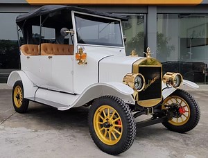 [Hot Item] Electric Golf Cart Classic Sightseeing Bus Tourist Mini Shuttle Bus