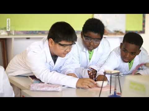 Year 5 Science experiment class.