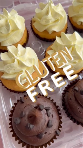 Gluten Free cupcakes are available by pre order . This order consisted of Lemon, #missys_cupcakes #glutenfreefood #glutenfreedessert #glutenfreecupcakes #venturadesserts | Missy's Cupcake Creations