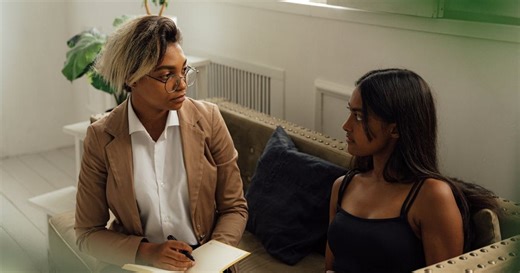 Teacher noticed female student violating school's dress code — her unusual response is a 'master class' in guidance