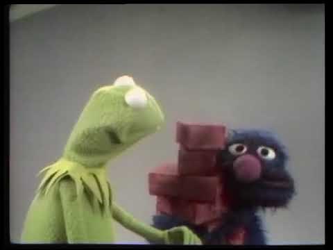 Classic Sesame Street - Kermit And Grover Here And There HQ