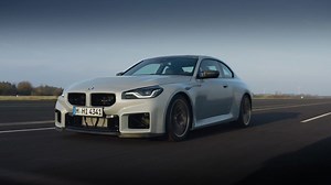 The new BMW M2 CS Driving Video