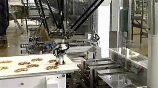 P002 - ABB机器人巧克力面包分拣包装（收集）