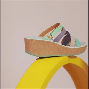 18K views · 86 reactions | This #summer can be amazing, ☀️李 choose The Art Company and let yourself go .  SALES up to -40% OFF  take advantage of worldwide shipping  www.the-art-company.com ... #TheArtCompany #sales #SummerSales #MadeInSpain #MetropolitanShoes #StreetStyle #shoes #ShoesForSale | The Art Company | Facebook